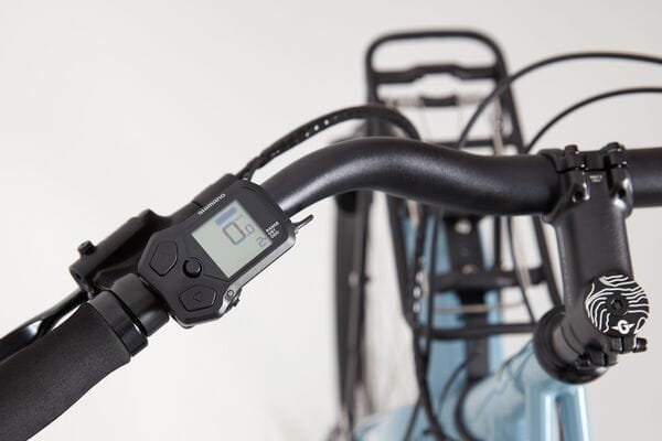 Columbia Road Large E-Bike Blue Shimano Alloy Handlebars
