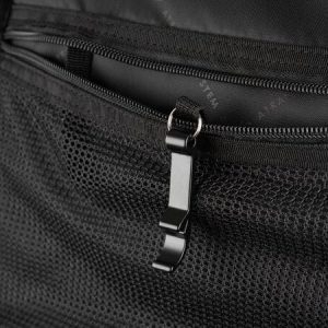 COOL AVS Top Bag – Grey – 21L Insulated Cooler with Reflective Finish & AVS Mount – Blue Door Bicycles 7 Close-up of zipper on COOL AVS Top Bag in grey