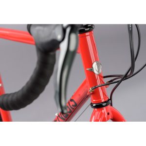 Croix De Fer 20 Adventure Gravel Bike – Reynolds 725 Steel Frame, Shimano GRX & Tubeless Ready 6 Cable Routing of Croix De Fer 20 Red Adventure Gravel Bike