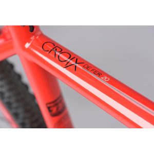 Croix De Fer 20 Adventure Gravel Bike – Reynolds 725 Steel Frame, Shimano GRX & Tubeless Ready 8 Toptube of Croix De Fer 20 Red Comfortable