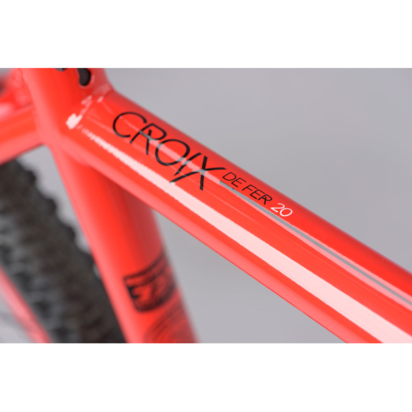 Toptube of Croix De Fer 20 Red Comfortable