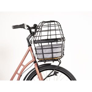 DUO COVER for DUO Basket – Aluminum Cover & Felt Inlay, Secure Pet & Cargo Transport 7 DUO COVER mounted on a DUO basket attached to a bicycle