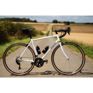 Equilibrium Large Steel Road Bike – Lightweight Reynolds 725 Frame, Classic Design (White) 17 Equilibrium Large Steel Road Bike White side profile