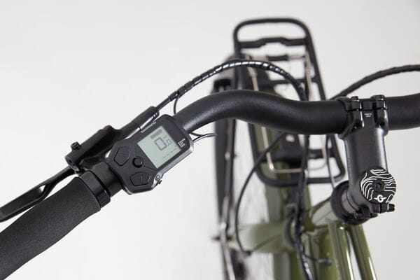 Genesis Smithfield Large Green E-Bike alloy handlebars with controls