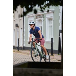 Broadway Large City Bike Fast, Comfortable Hybrid with Alloy Frame, 37mm Tires & Shimano Alivio 16 gn21240 lifestyl 1