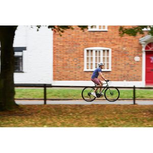Broadway Large City Bike Fast, Comfortable Hybrid with Alloy Frame, 37mm Tires & Shimano Alivio 17 gn21240 lifestyl 2