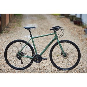 Broadway Large City Bike Fast, Comfortable Hybrid with Alloy Frame, 37mm Tires & Shimano Alivio 19 gn21240 lifestyl 4
