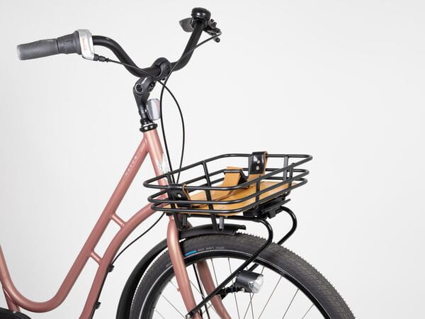 Retro Bike Basket 8L mounted on front rack of bicycle