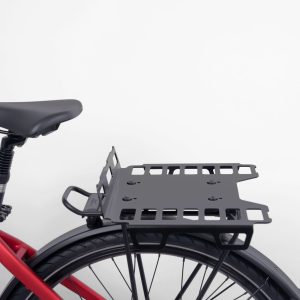 TRAYC AVS Loading Plate with Bungees – Black – Lightweight Cargo Platform for Front & Rear Carriers – Blue Door Bicycles 7 TRAYC AVS Loading Plate with Bungees in black mounted on rear carrier